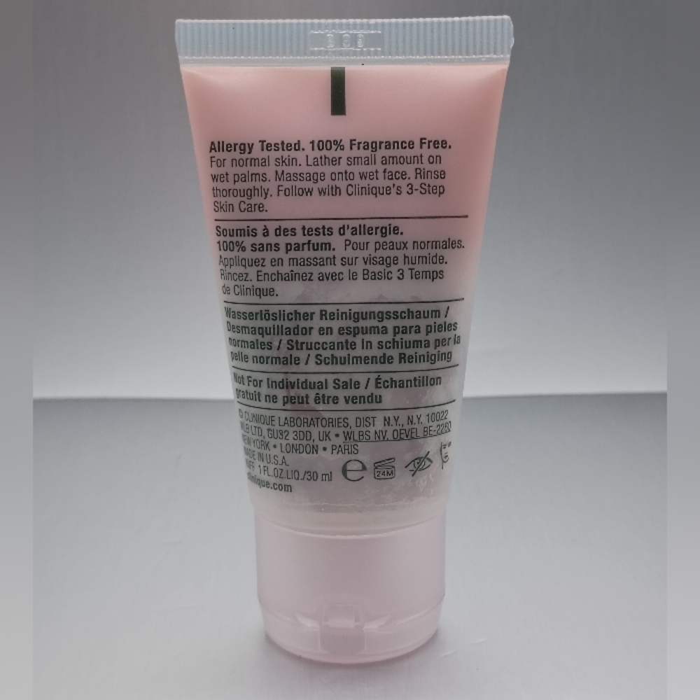 5 For $25 Item🌸 Clinique Rinse-off Foaming Cleanser - Picture 2 of 2